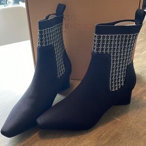 Vivaia Small Square-toe water-repellent Boots (Theresa)